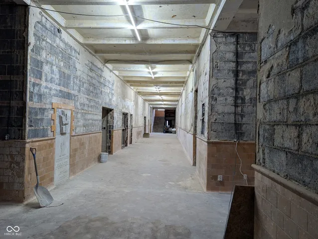 $8 | 1017 West 19th Street, Anderson, IN 46016