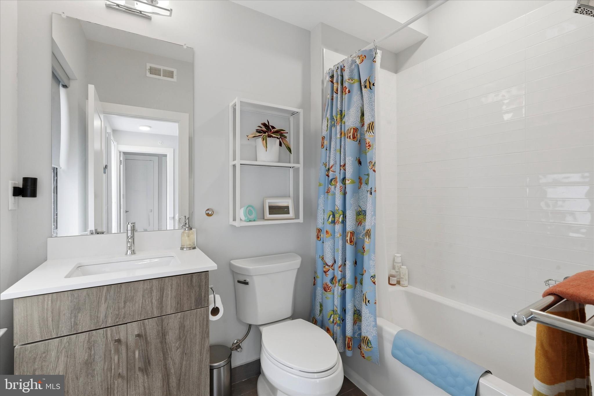 2735 West George Street Philadelphia, PA 19130 - Photo 19 of 29