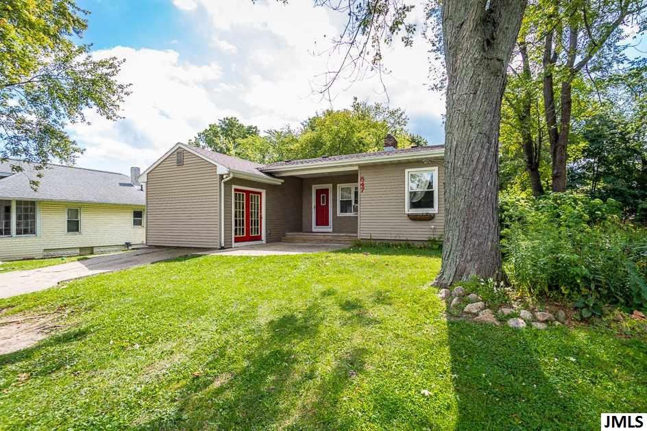 547 Andrew Jackson, MI 49202 - Photo 3 of 33 Photo 3