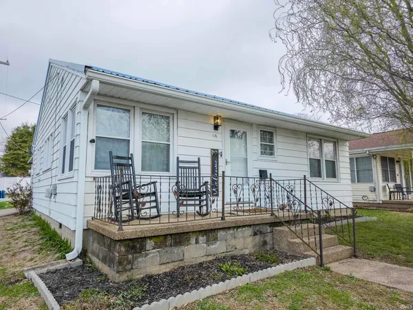 $97,500 | 118 East 12th Street, Mount Carmel, IL 62863