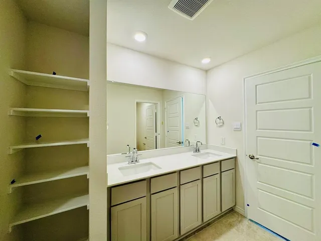 $2,250 | 4028 Moss Road, Pilot Point, TX 76258