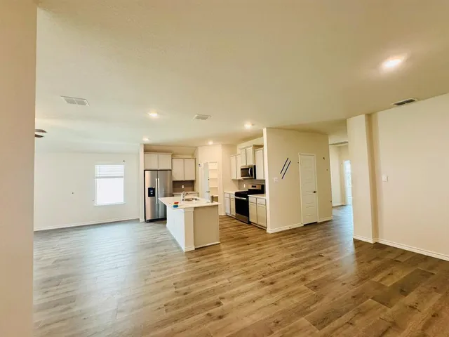 $2,250 | 4028 Moss Road, Pilot Point, TX 76258