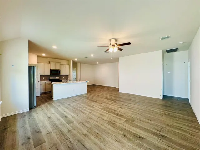 $2,250 | 4028 Moss Road, Pilot Point, TX 76258