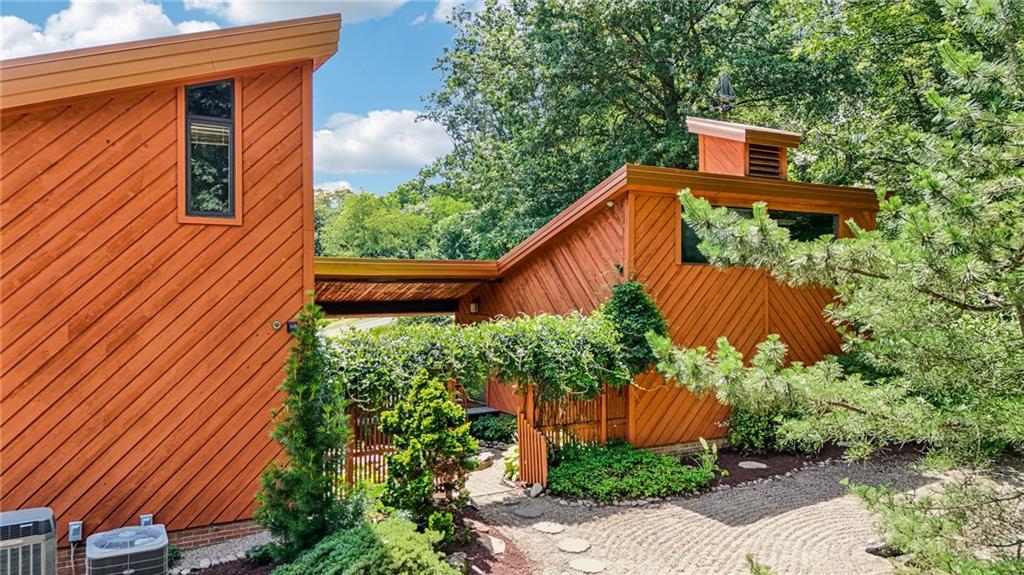 8110 Ridge Road Natrona Heights, PA 15065 - Photo 4 of 50 front view of a house