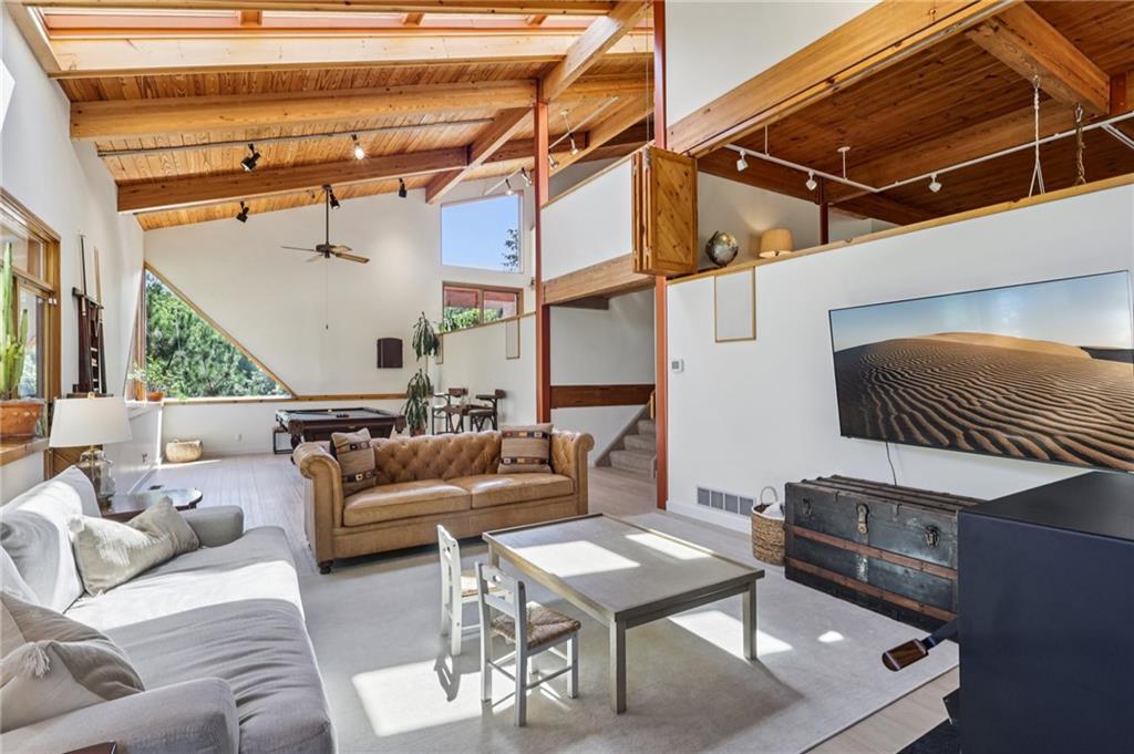 8110 Ridge Road Natrona Heights, PA 15065 - Photo 10 of 50 a living room with furniture