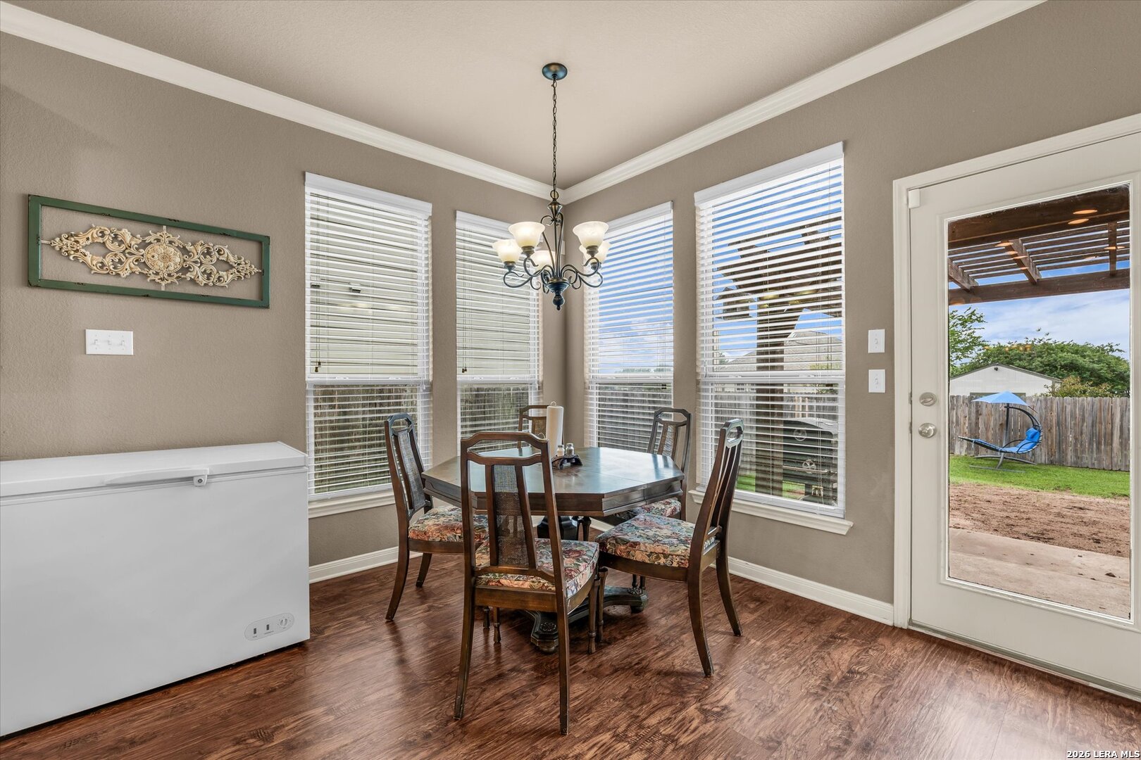 10828 Aurora Drive Waco, TX 76708 - Photo 8 of 29