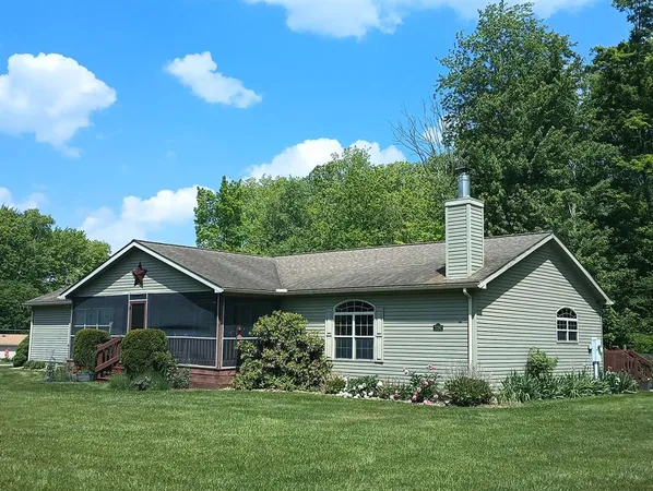 $299,900 | 2082 Quincy Lane, Espyville, PA 16424