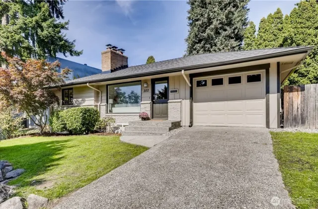 $4,050 | 102 Northwest 43rd Street, Seattle, WA 98107