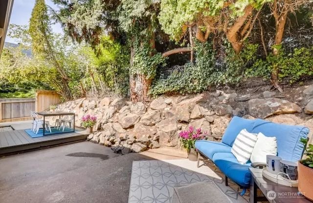 $4,050 | 102 Northwest 43rd Street, Seattle, WA 98107