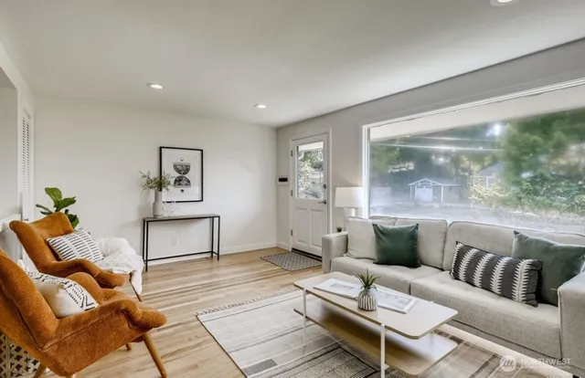 $4,050 | 102 Northwest 43rd Street, Seattle, WA 98107