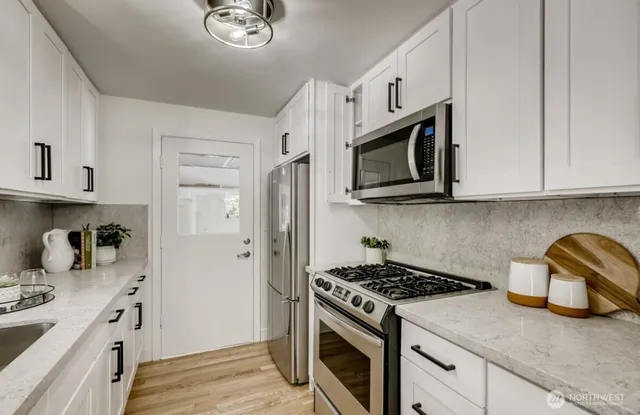 $4,050 | 102 Northwest 43rd Street, Seattle, WA 98107