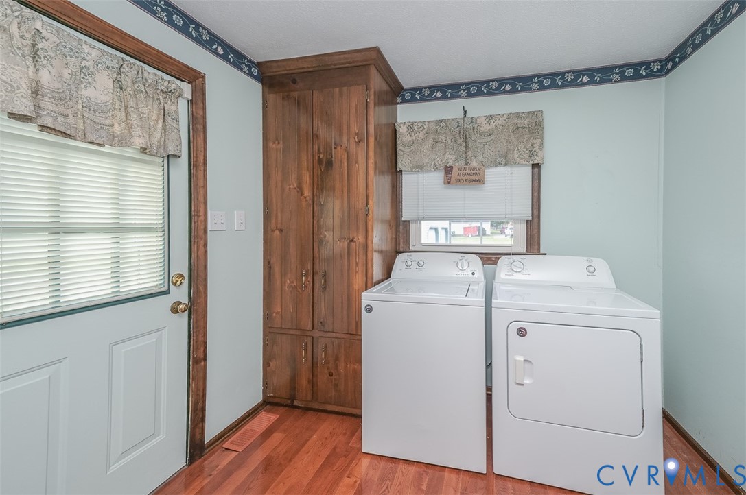 7641 Elko Road Sandston, VA 23150 - Photo 13 of 35