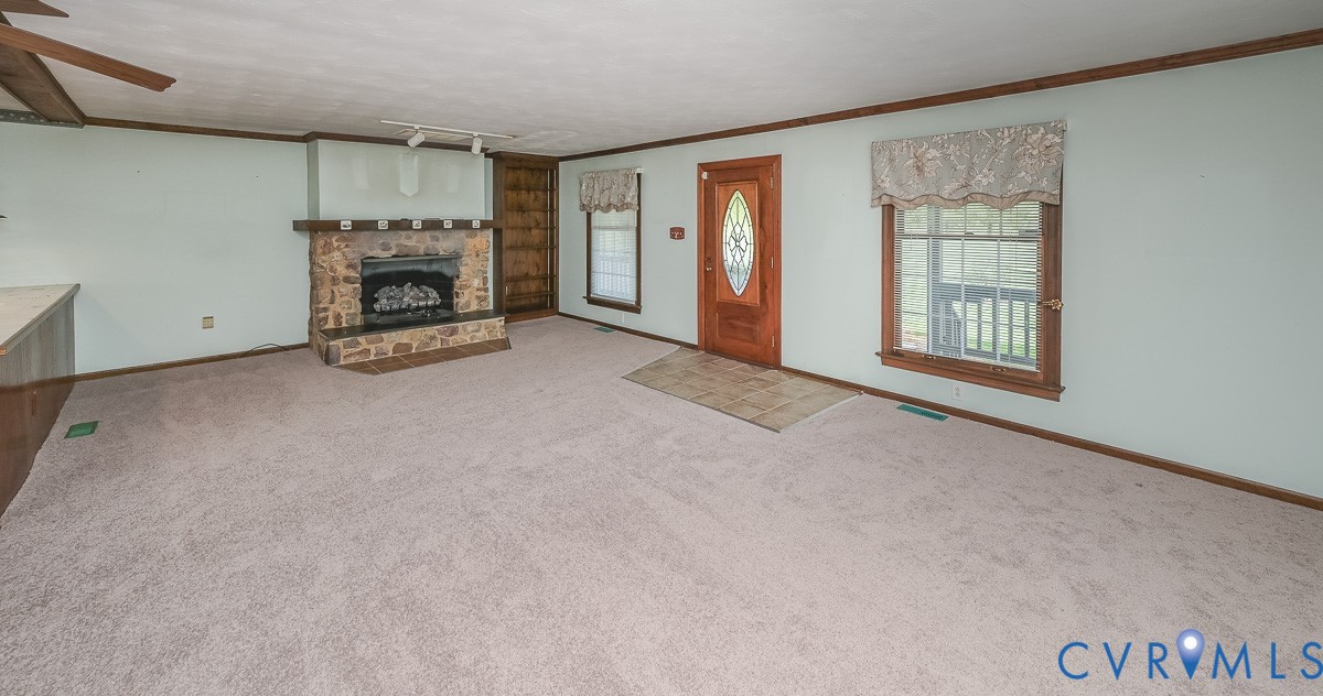 7641 Elko Road Sandston, VA 23150 - Photo 2 of 35