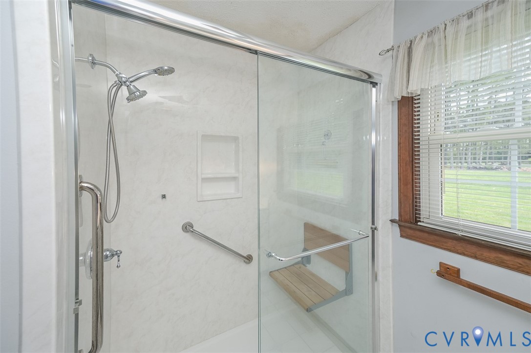 7641 Elko Road Sandston, VA 23150 - Photo 26 of 35