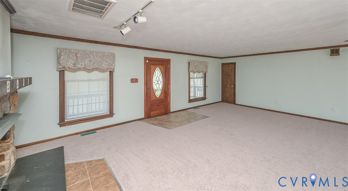 7641 Elko Road Sandston, VA 23150 - Photo 5 of 35