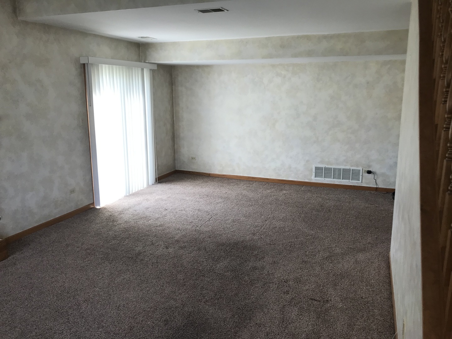 1456 Berta Drive Crest Hill, IL 60403 - Photo 5 of 17 a view of a room with an empty space