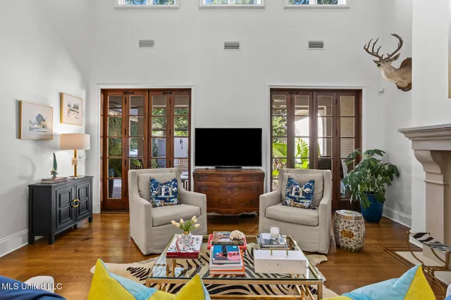 $1,100,000 | 15 Eastparke Drive, Jackson, MS 39211