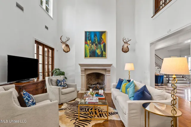 $1,100,000 | 15 Eastparke Drive, Jackson, MS 39211