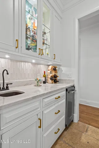 $1,100,000 | 15 Eastparke Drive, Jackson, MS 39211