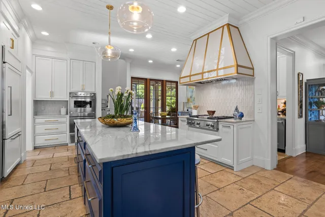 $1,100,000 | 15 Eastparke Drive, Jackson, MS 39211