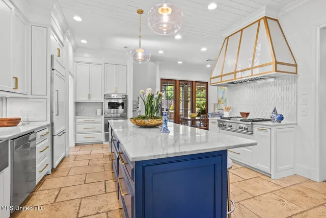 $1,100,000 | 15 Eastparke Drive, Jackson, MS 39211