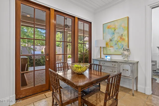 $1,100,000 | 15 Eastparke Drive, Jackson, MS 39211