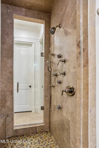 $1,100,000 | 15 Eastparke Drive, Jackson, MS 39211