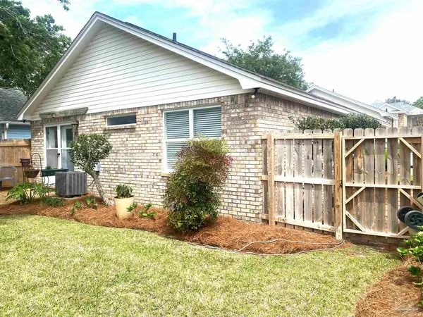 $348,500 | 3505 Silvertree Lane, Pensacola, FL 32504