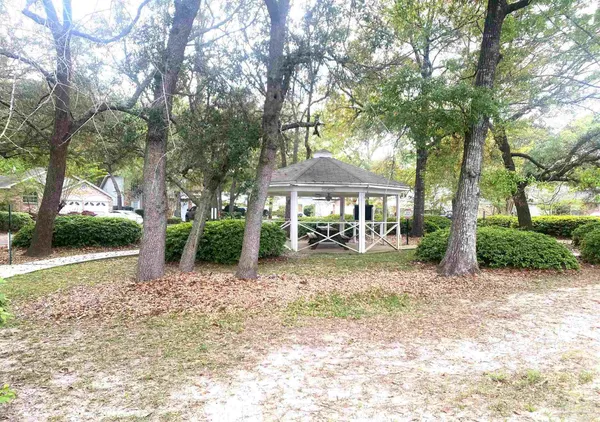 $348,500 | 3505 Silvertree Lane, Pensacola, FL 32504