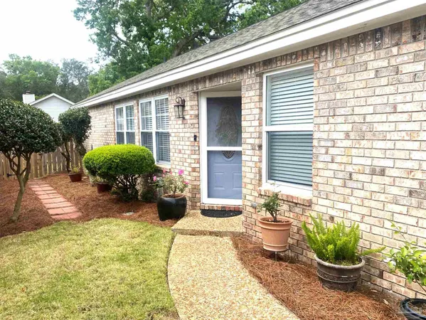 $348,500 | 3505 Silvertree Lane, Pensacola, FL 32504