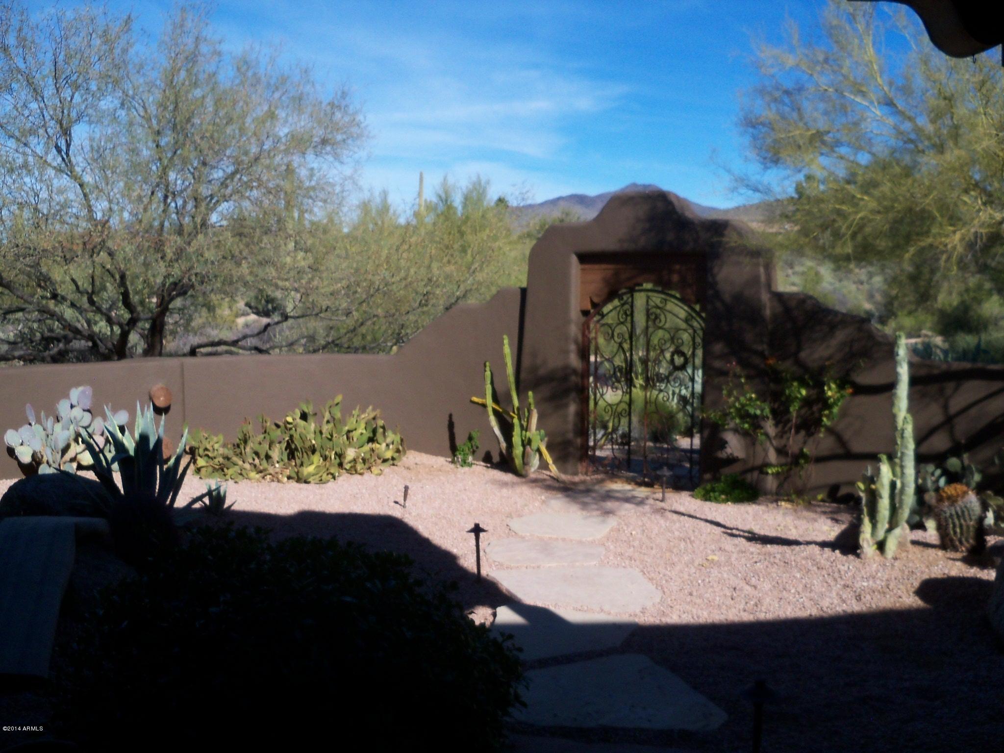 36619 Wild Flower Road Carefree, AZ 85377 - Photo 17 of 25 Front Court Yard