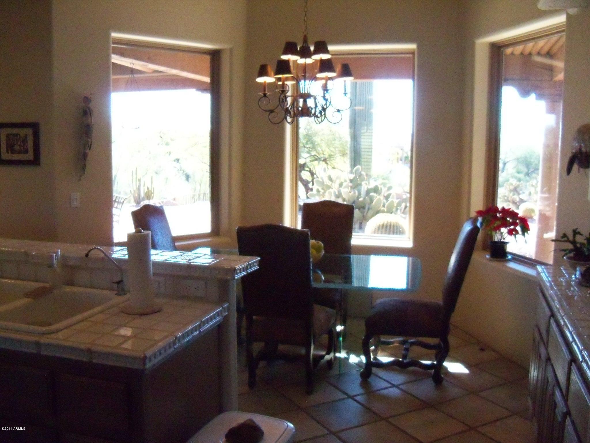 36619 Wild Flower Road Carefree, AZ 85377 - Photo 6 of 25 Eat In Kitchen