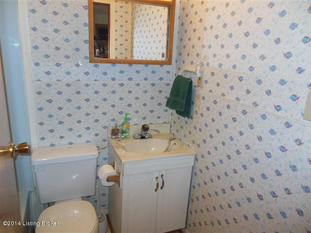 8405 Routt Road Louisville, KY 40299 - Photo 21 of 35 DSCN3159