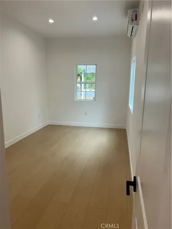 $2,000 | 11052 Emelita Street, North Hollywood, CA 91601