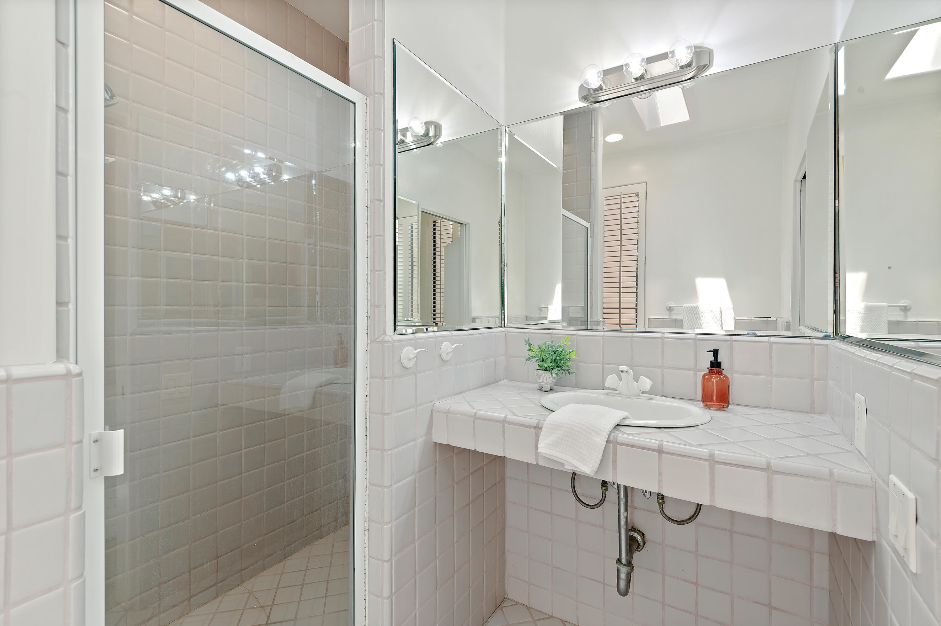 1181 Glenview Road Santa Barbara, CA 93108 - Photo 30 of 46 a bathroom with a sink shower and a mirror