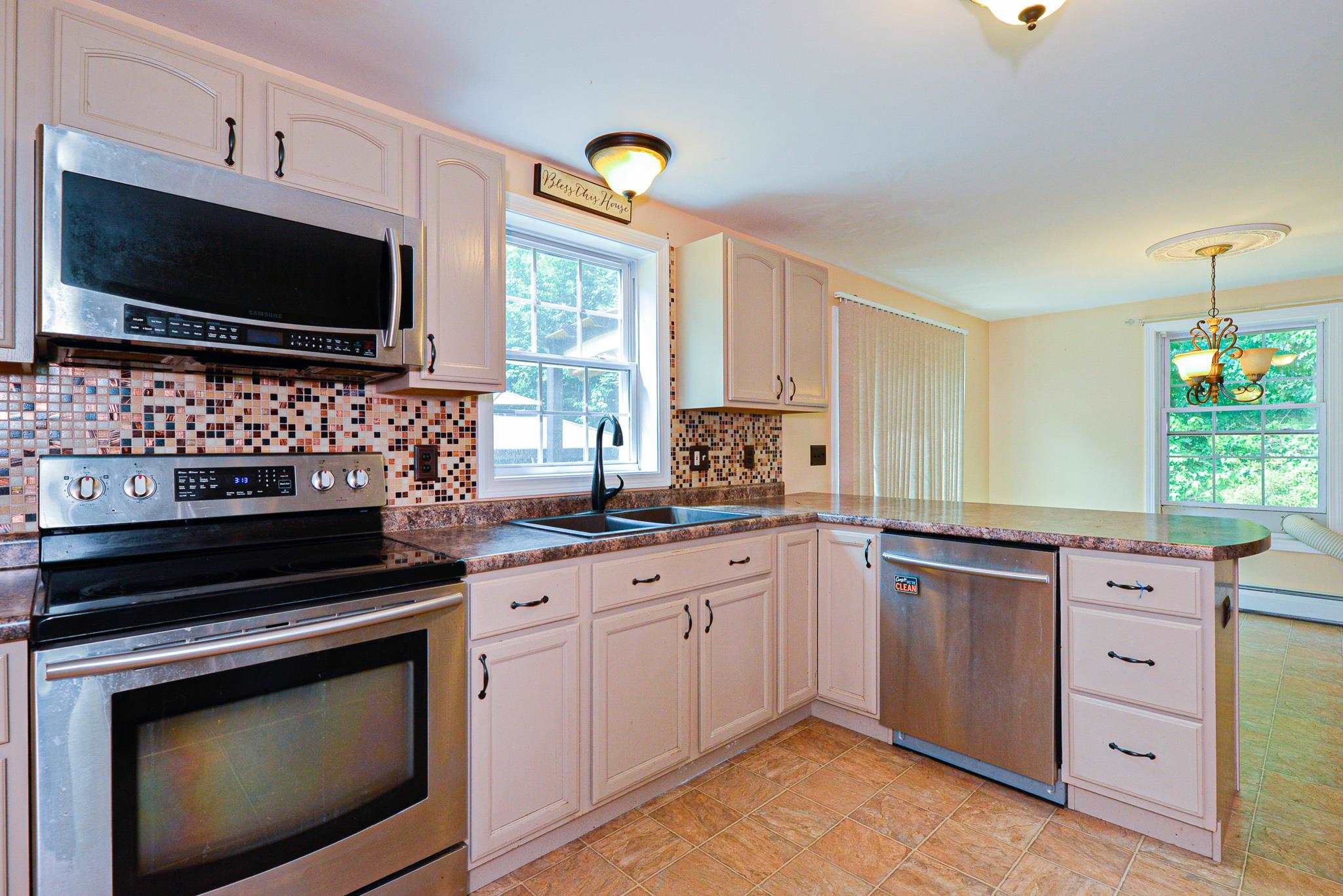 28 Haven Hill Road, Unit B Rochester, NH 03867 - Photo 4 of 34