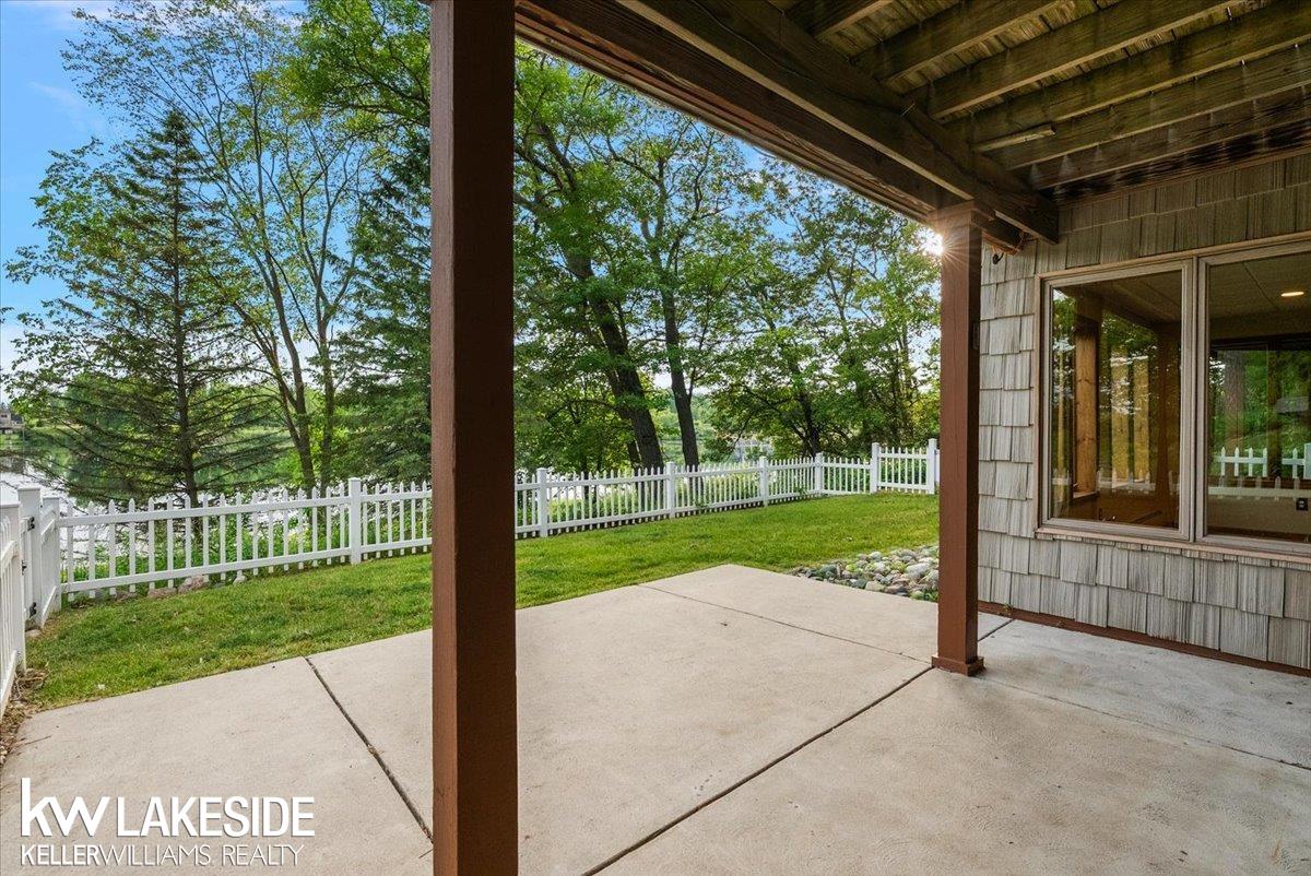 1455 Oak Ridge Road Oxford, MI 48371 - Photo 8 of 78