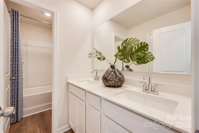 $469,999 | 10010 Chatham Run Lane, Charlotte, NC 28262