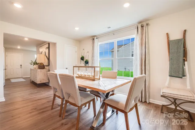 $469,999 | 10010 Chatham Run Lane, Charlotte, NC 28262