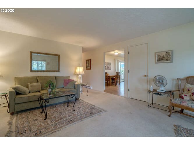 3907 Southeast Rural Street Portland, OR 97202 - Photo 5 of 27 Gallery Image 5