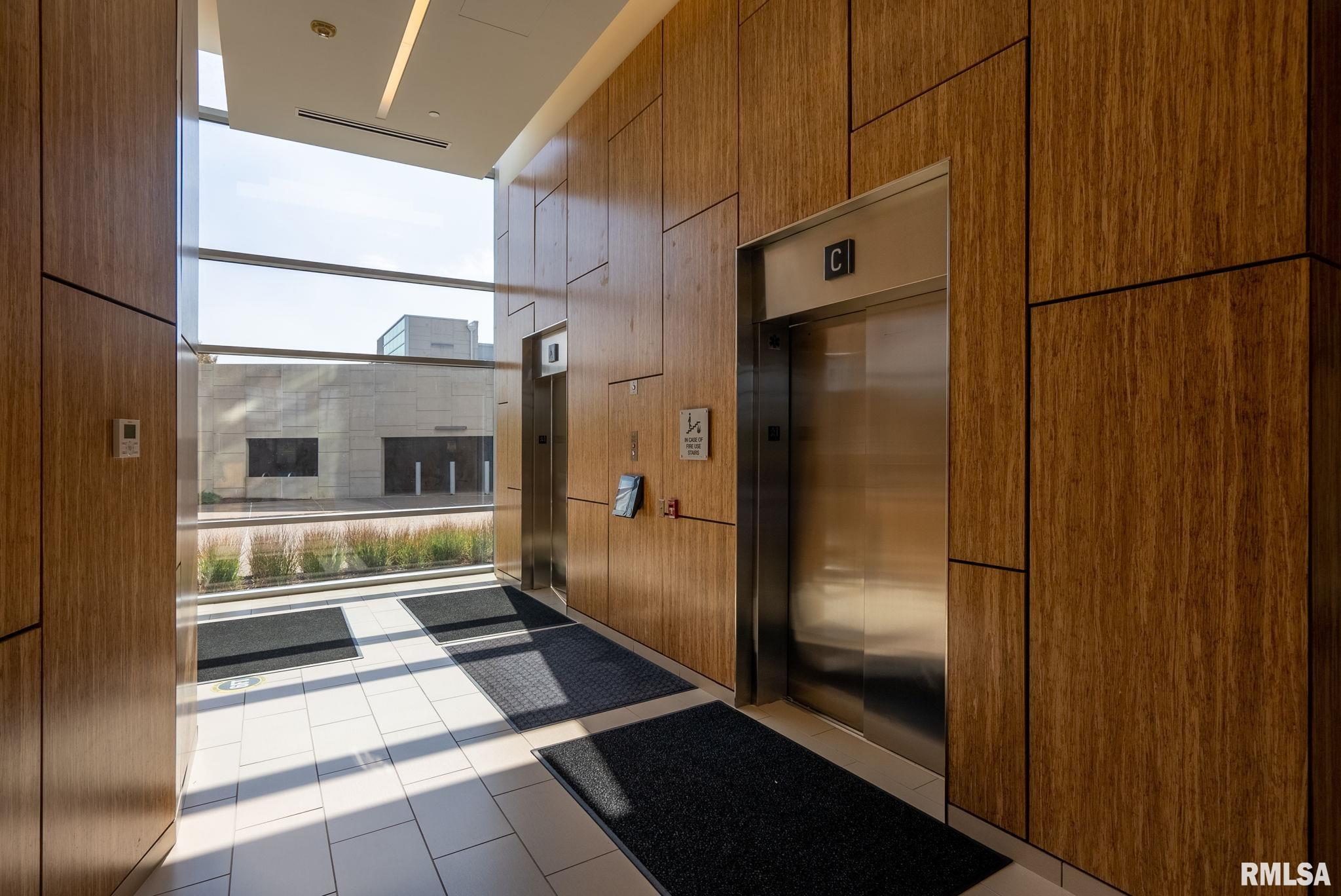 1 Montgomery Drive Moline, IL 61265 - Photo 7 of 46