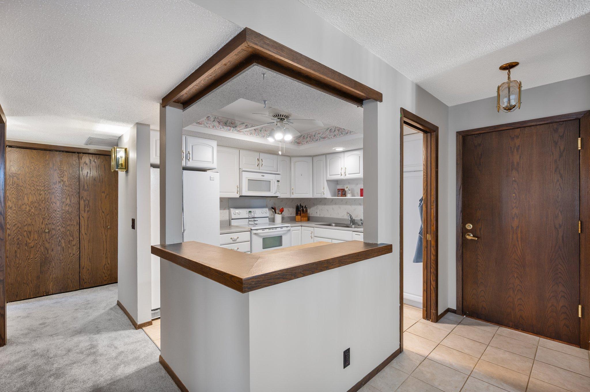 4710 58th Avenue North, Unit 219 Crystal, MN 55429 - Photo 5 of 20