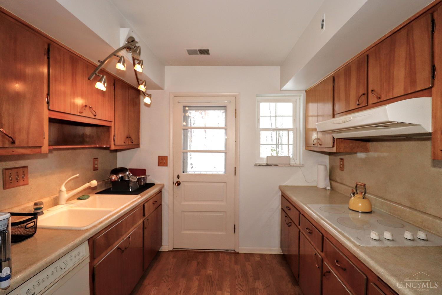 3521 Section Road, Unit 4 Cincinnati, OH 45237 - Photo 13 of 36 Gallery Image 13