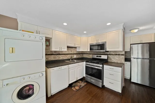 $309,900 | 11 West Belcher Road, Unit 2, Foxboro, MA 02035