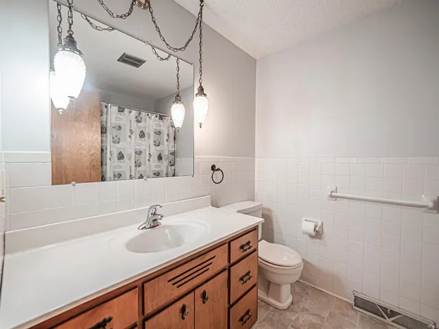 $155,000 | 310 Kennedy Drive, Mount Vernon, IN 47620