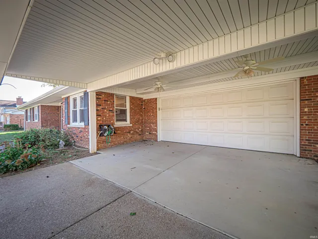 $155,000 | 310 Kennedy Drive, Mount Vernon, IN 47620