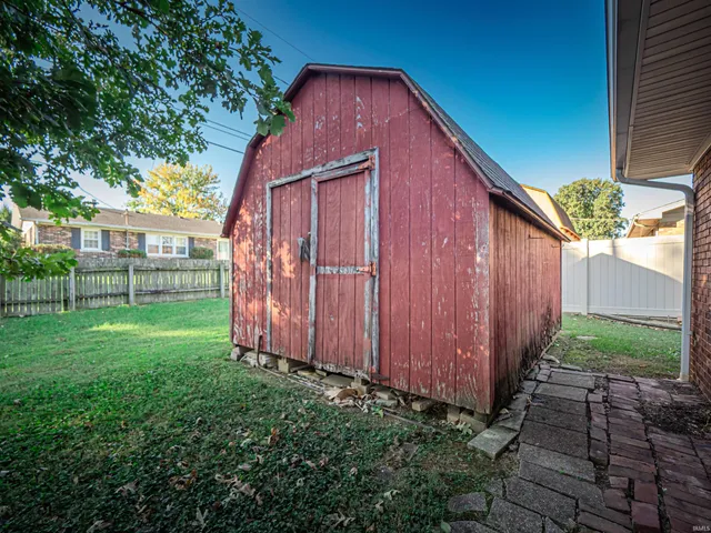 $155,000 | 310 Kennedy Drive, Mount Vernon, IN 47620