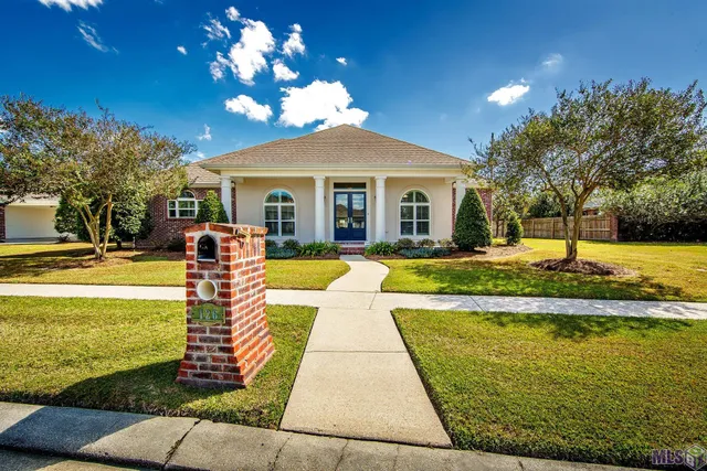 $665,000 | 126 Oakdale Loop, Houma, LA 70360