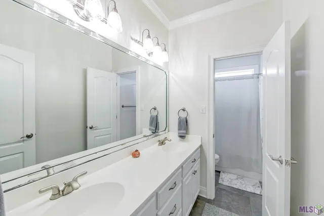 $665,000 | 126 Oakdale Loop, Houma, LA 70360