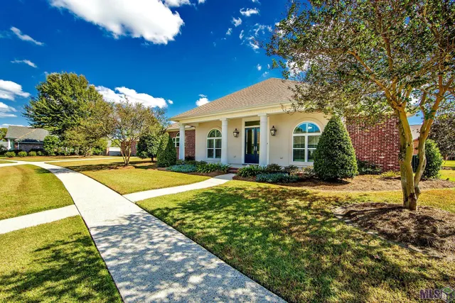 $665,000 | 126 Oakdale Loop, Houma, LA 70360